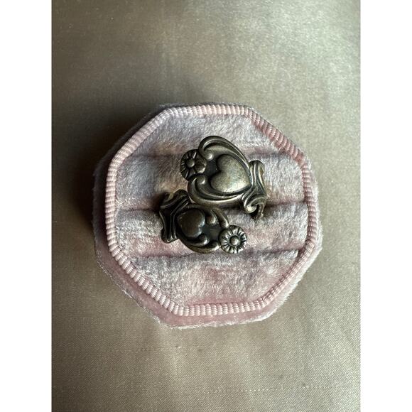 Sterling Avon Treasured Heart Spoon Ring (7-9) - Picture 2 of 3